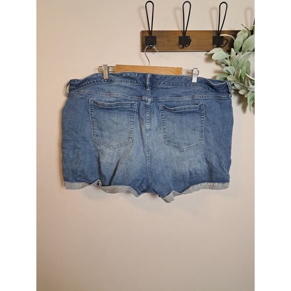 Torrid Women's Distressed Shorts Denim Sz W47 - Picture 2 of 6